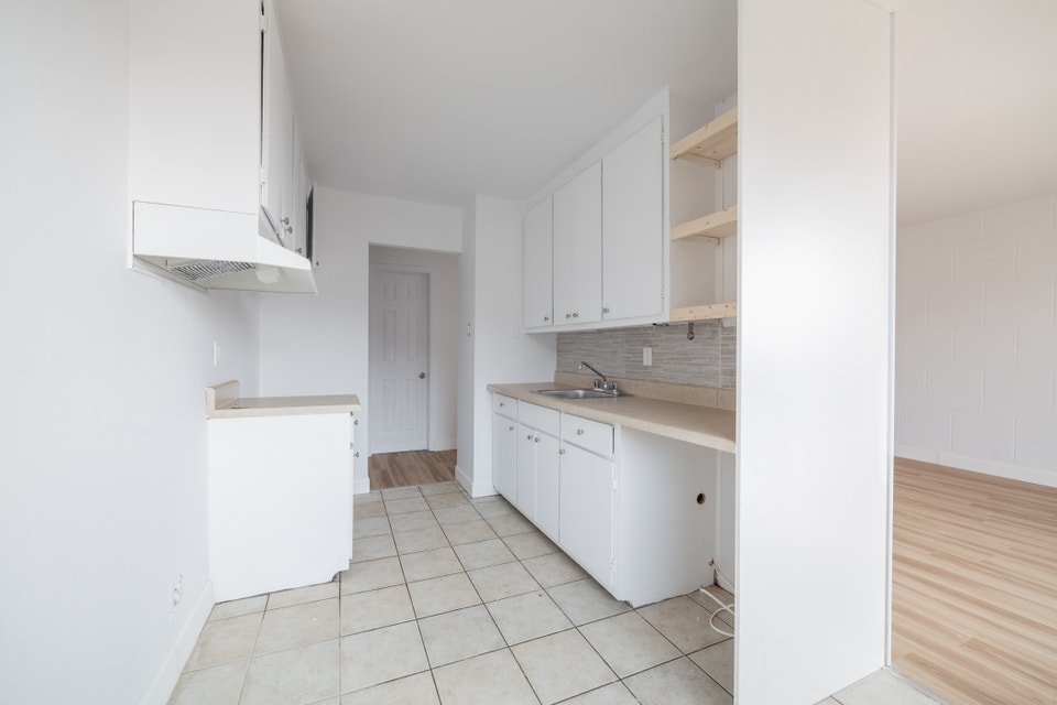 4 1/2, 1020 rue de Nemours, TOUT INCLUS - OCTOBRE ou NOVEMBRE 5