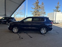 This Mitsubishi Outlander boasts a Regular Unleaded I-4 2.5 L/152 engine powering this Variable tran... (image 1)