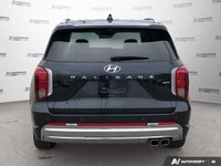 NAVY/WARM GREY, PREMIUM NAPPA LEATHER SEATING SURFACES, MOONLIGHT CLOUD, Wireless Phone Connectivity... (image 4)