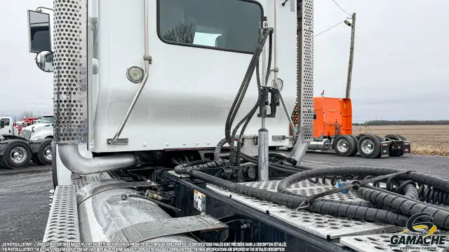 2017 KENWORTH T800 DAY CAB in Heavy Trucks in Chilliwack - Image 12