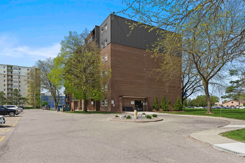 Meadowpark Apartments - 2 Bedroom, 1 Bath Apartment for Rent - C 2