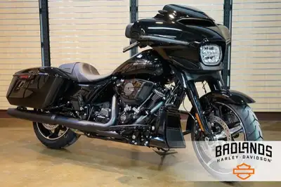 $170 bi-weekly 2025 Harley-Davidson Street GlideFeatures may include: DESIGN Fairing The iconic Batw...