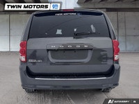 Looking for a reliable, feature-packed family minivan that's perfect for busy parents and growing fa... (image 4)