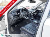 Step up to refined luxury and performance with this 2022 Acura MDX Platinum Elite a premium 3-row SU... (image 7)