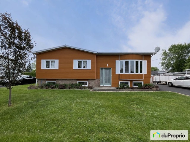 $549,900 - Bungalow for sale in Verchères — photo 1