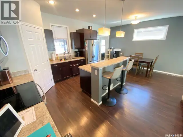 703 Barber CRESCENT Weyburn, Saskatchewan in Houses for Sale in Regina - Image 6