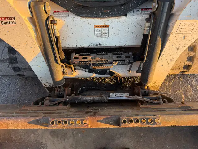 2019 BOBCAT T740 Tracked Skid Steer , Low Hours ! in Heavy Equipment in Ottawa - Image 11