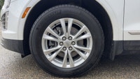 Only 35,658 Kilometers! This Cadillac XT5 Luxury AWD boasts a Turbocharged Gas I4 2.0L/ engine power... (image 6)