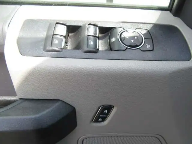 2022 Ford F-250 GAS 4X4 EXT CAB WITH HI-RAIL PACKAGE in Cars & Trucks in Oakville / Halton Region - Image 16