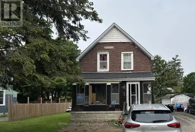 Charming Detached Home with Endless Potential! This 3-bedroom, 2-bathroom home sits on a generous 50...