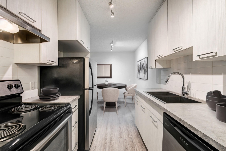 Pembroke Estates - 2 Bedroom Apartment for Rent 4