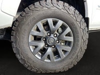 This Toyota Tacoma has a powerful Regular Unleaded V-6 3.5 L/211 engine powering this Automatic tran... (image 9)