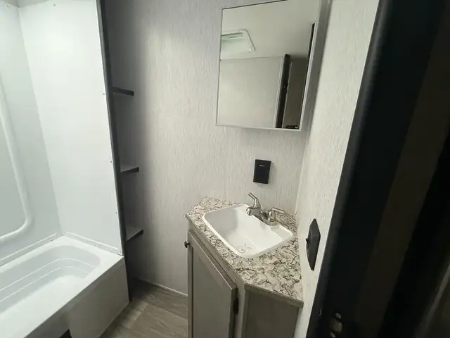 2026 Sunset Park RV Sunlite Limited 21DB in Travel Trailers & Campers in Longueuil / South Shore - Image 8