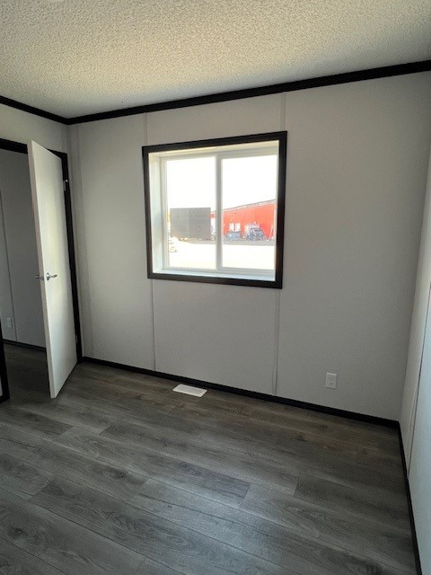 Looking for a smaller home! Look at our 1 bedroom tiny home! in Houses for Sale in Timmins - Image 4