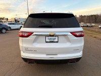 Sunroof, Cooled Seats, Navigation, Leather Seats, Heated Seats! The refined and comfortable interior... (image 5)