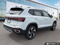 The 2025 Volkswagen Taos Comfortline, with only 10 kilometers, is ready to transform your daily driv... (image 4)