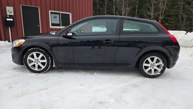 2011 Volvo C3064840174156035121