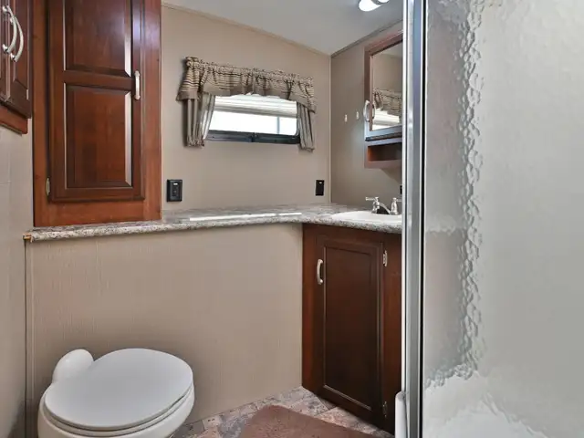 2014 Outback 300RB in Travel Trailers & Campers in St. Albert - Image 12