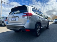 WHY THIS FORESTER STANDS OUT: • SUBARU SYMMETRICAL AWD Confident in snow, rain, gravel roads whateve... (image 4)