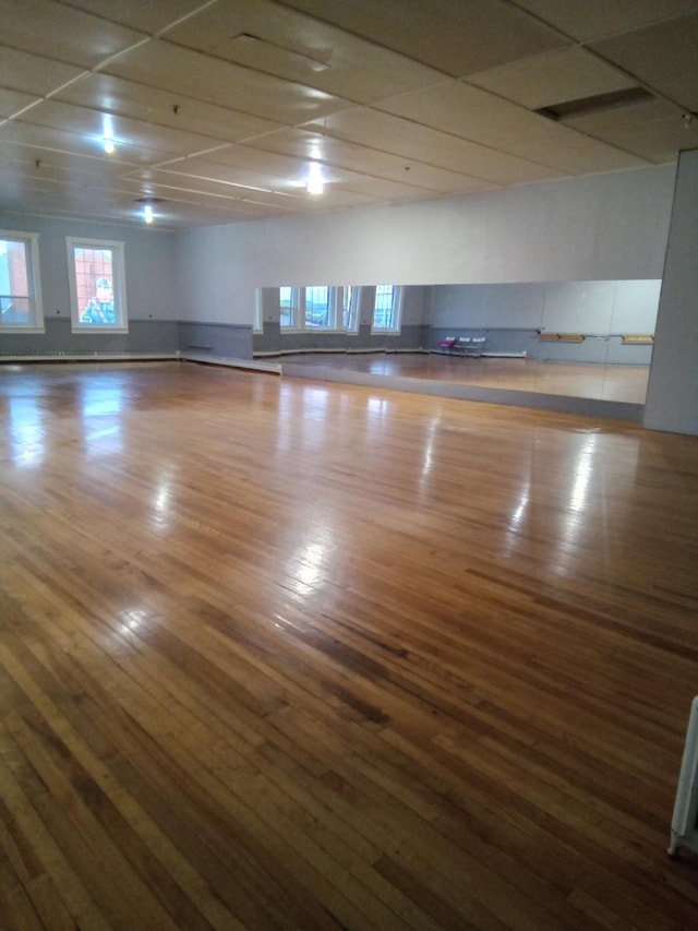 Bright & Spacious 3,000 sq ft Commercial Space, Charlotte St