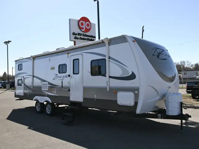 2014 Zinger ZT32QB in Travel Trailers & Campers in St. Albert - Image 2
