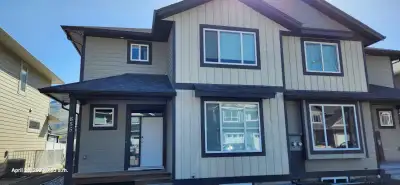 3 bedroom, 2.5 bath top floor of house in Westsyde, fridge, stove, dishwasher, microwave, washer/dry...