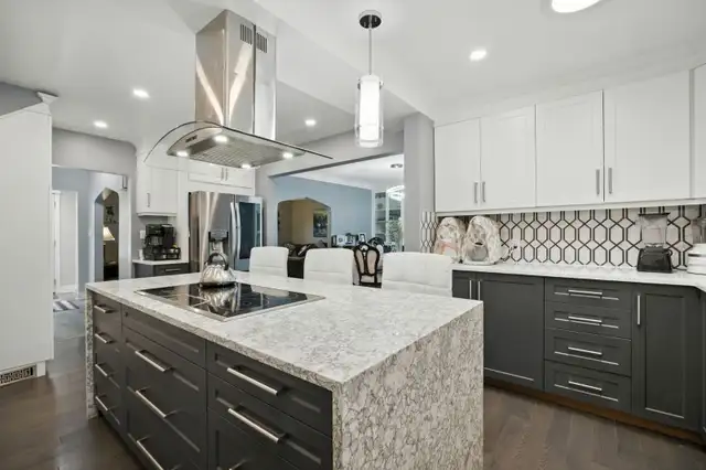 Stunning Dundas Home for Sale63395520082433124
