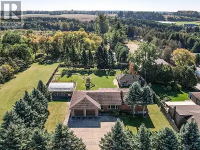 Discover The Perfect Blend of Countryside Serenity and City Convenience with This Beautifully Mainta...