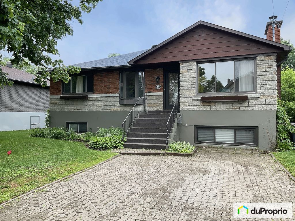 $774,200 - Bungalow for sale in Pont-Viau — photo 1