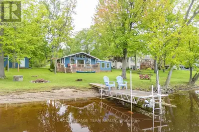 Welcome to this charming 3-season cottage, nestled on the banks of the beautiful Ottawa River. This...
