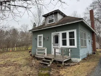 Two-bedroom 1.5-storey family home in an area of lovely homes in the seaside community of Brooklyn....