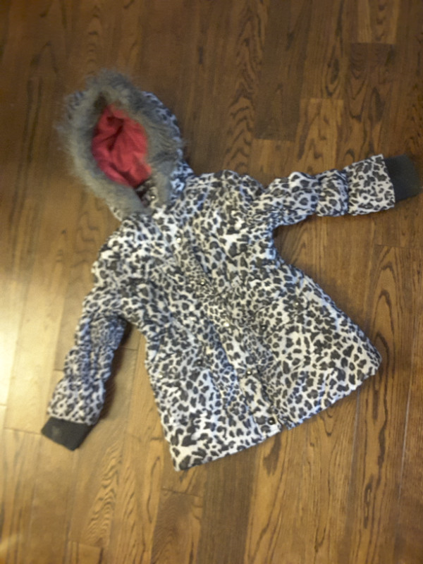 Youth girl jacket Size 4/5 in Clothing - 4T in Calgary