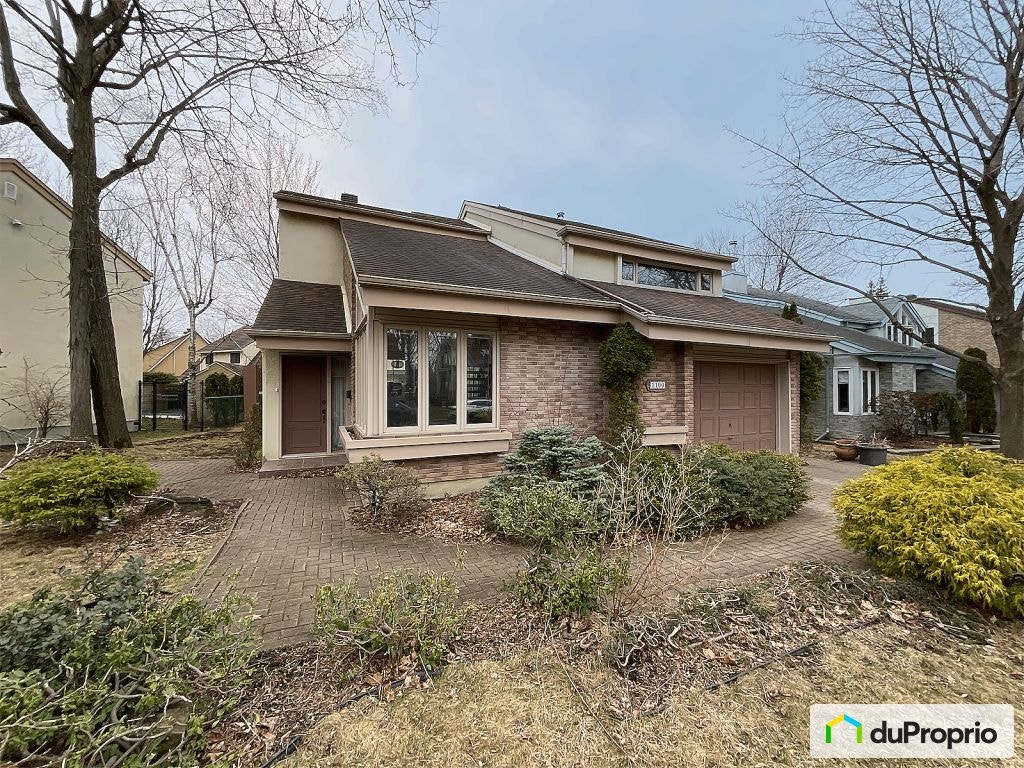 $899,000 - 2 Storey for sale in Longueuil (Vieux-Longueuil) — photo 1