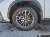 *ONE OWNE, **WIRELESS APPLE CAR PLAY, ANDROID AUTO, LEATHER, MOONROOF...* Featuring a 9.8-inch Lexus... (image 9)