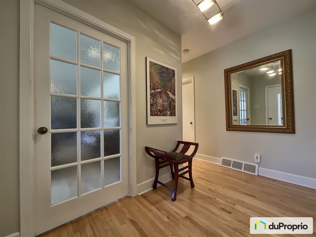 $695,000 - Bungalow for sale in Ste-Foy — photo 2