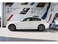 2022 BMW 3 Series 330e xDrive 2.0L 4-Cylinder AWD 8-Speed Automatic EXTERIOR - ALPINE WHITE INTERIOR... (image 6)