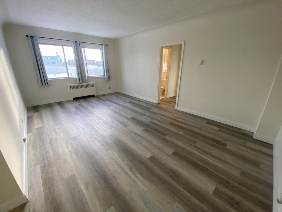 Modern 1 Bedroom Suite - HEAT INCLUDED starting at $995 3