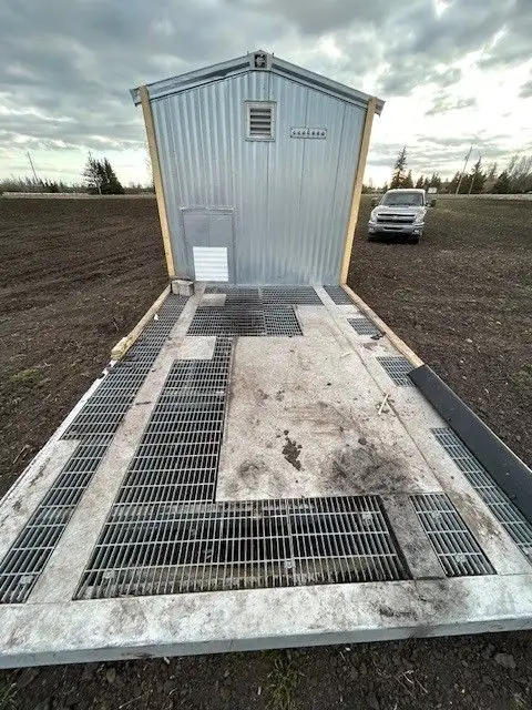 1234 MakLoc Skid Shack in Cargo & Utility Trailers in St. Albert - Image 8