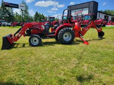 Tracteur Mahindra 1626HST avec chargeur et backhoe, neuf, 2026, 4x4, diésel, 3 cylindres, transmissi...
