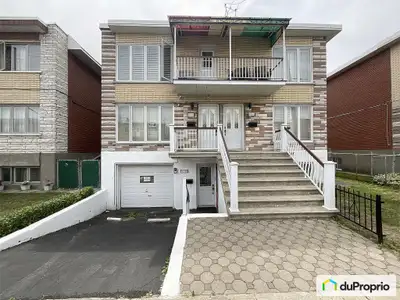 Revenus annuels actuels : 58 500 $ Charmant triplex rénové. Investissement clé en main ou maison idé...