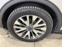 Le Ford Escape Hybrid 2020 TITANIUM AWD CUIR MAGS CAMERA RECUL A/C CRUISE offert chez AutoStudio 72... (image 6)