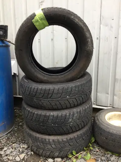 Sailun Ice Blazer WSL2 195/65R15 2 x 6/32 et 2 x 8/32 150.00 $ negociable
