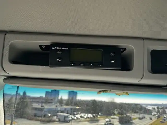 2025 Kenworth T880 in Heavy Trucks in Moncton - Image 15