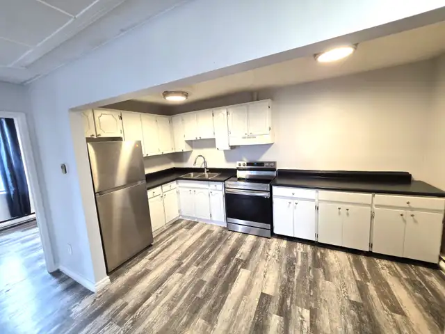 STUNNING 2 Bedroom - Downtown Oshawa