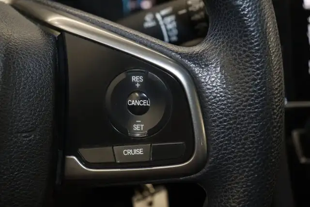 2018 Honda Civic Hatchback LX in Cars & Trucks in Saskatoon - Image 20