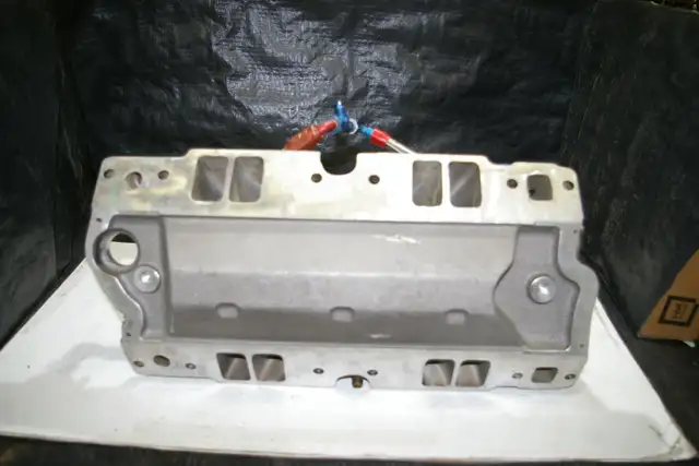 INTAKE MANIFOLD BRODIX PROFORM CARBURETOR in Engine & Engine Parts in Edmonton - Image 11