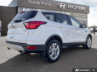 Escape the ordinary with this 2019 Ford Escape SE. This practical SUV boasts a fuel-efficient 1.5L E... (image 5)