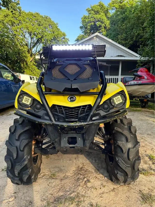 2019 CAN-AM OUTLANDER 570-YELLOW! in ATVs in Dartmouth - Image 6