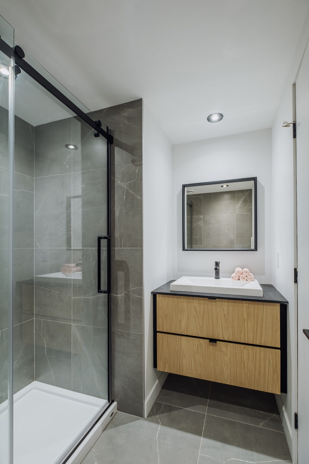 315 Rue Saint-Jean — photo 3