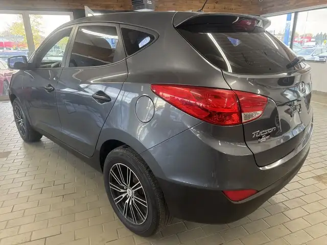 2015 Hyundai Tucson FWD 4dr Man GL in Cars & Trucks in Longueuil / South Shore - Image 4